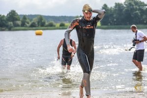 Krzysztof Wiśniewski na dystansie 1,9 km pływania
