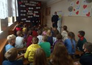 Dzielnicowi odwiedzili uczniów w Głusku
