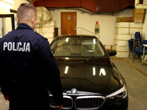 Policjanci z grupy „Orzeł’ natrafili na kradzione BMW