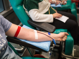 Podziel się cennym darem – akcja honorowego oddawania krwi przez komendą stołeczną