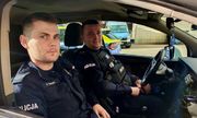 piaseczyńscy policjanci w radiowozie