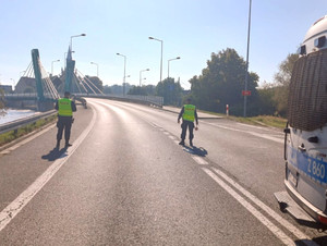 Stołeczni policjanci w pełnej gotowości do pomocy powodzianom