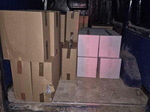 Dwa „dostawczaki” z kontrabandą i zatrzymani trzej obywatele Armenii – akcja stołecznych policjantów