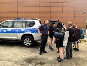 POLICJANCI POMOGLI W EWAKUACJI LEŚNEGO OBOZU HARCERSKIEGO