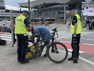 Stołeczni policjanci przeprowadzili kontrole jednośladów z napędem elektrycznym