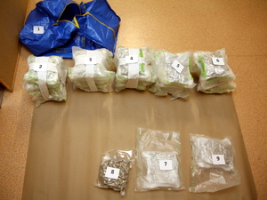 Narkotykowa transakcja przerwana przez stołecznych policjantów