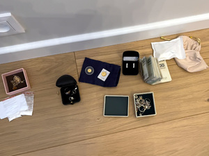 W apartamencie na Pradze stołeczni kryminalni zlikwidowali „call center”. Oszuści zostali już aresztowani