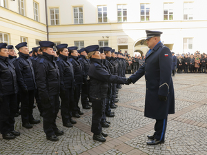 Ślubowanie nowo przyjętych policjantów