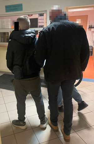 Żoliborscy kryminalni zatrzymali sprawcę kradzieży w pociągu i nieuprawnionych transakcji