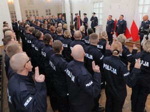 71 nowych policjantów złożyło ślubowanie