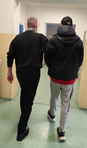 Kradzieże perfum na Żoliborzu – 35-latek w rękach policjantów