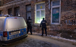 Pomagamy i chronimy - policjanci garnizonu stołecznego wspierają osoby w kryzysie bezdomności