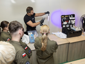 Wizyta uczniów Akademickiego Liceum Ogólnokształcącego w Białej Podlaskiej o profilu mundurowym w Komendzie Stołecznej Policji