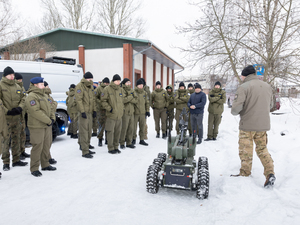 Wizyta uczniów Akademickiego Liceum Ogólnokształcącego w Białej Podlaskiej o profilu mundurowym w Komendzie Stołecznej Policji