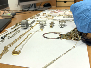 Wpadli tuż po włamaniu. Trzech podejrzanych o kradzież z włamaniem do domu tymczasowo aresztowanych