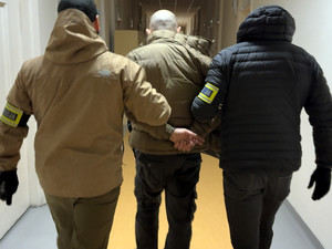 Wpadli tuż po włamaniu. Trzech podejrzanych o kradzież z włamaniem do domu tymczasowo aresztowanych