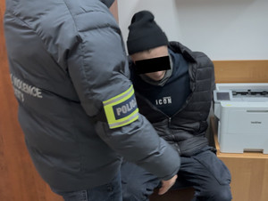 Wpadli tuż po włamaniu. Trzech podejrzanych o kradzież z włamaniem do domu tymczasowo aresztowanych