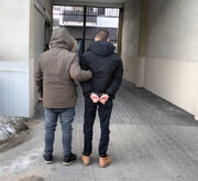 Czterech zatrzymanych za pobicie i uszkodzenie mienia