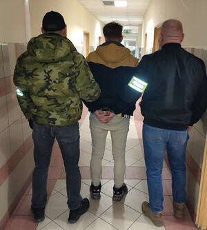 Tymczasowy areszt dla podejrzanego o rozbój z nożem