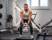 Policyjny siłacz ze stołecznej drogówki