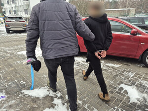 Nocą napadli na przechodnia - jednego ze sprawców rozpoznał karczewski policjant