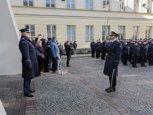 Ślubowanie nowo przyjętych policjantów w Komendzie Stołecznej Policji
