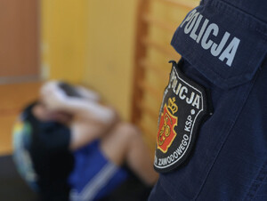 Uczniowie szkół mundurowych z nowa szansą – testy sprawnościowe do Policji