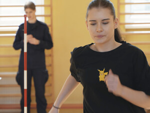 Uczniowie szkół mundurowych z nowa szansą – testy sprawnościowe do Policji