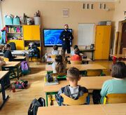 Spotkanie z policjantem w ramach projektu Fundacji Nasz Dom