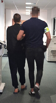 Matka i jej partner zaatakowani młotkiem – syn w areszcie