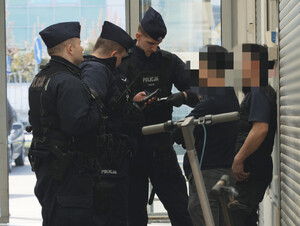 Działania służb w walce z przestępczością ekonomiczną i legalnością pobytu w Polsce osób mogących mieć związek z tego rodzaju przestępczością
