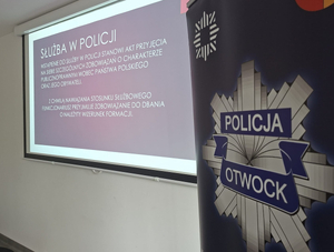 Szkolenia z zakresu etyki zawodowej policjanta oraz dyscypliny służbowej w kontekście wydarzeń nadzwyczajnych