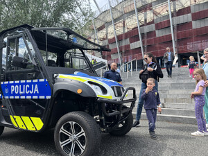 STOISKO PROMOCYJNE KOMENDY STOŁECZNEJ POLICJI NA 29. PIKNIKU NAUKOWYM NA PGE NARODOWYM
