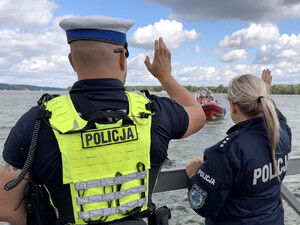 „Bezpieczne Wakacje nad wodą” - wspólna akcja Policji, WOPR i PSP
