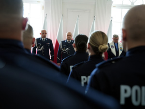 44 nowych policjantów ślubowało strzec porządku i bezpieczeństwa
