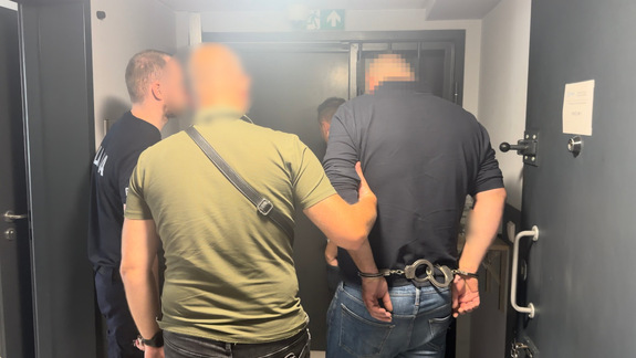Kradli i legalizowali Toyoty. Policjanci zlikwidowali ,,dziuple samochodowe” i odzyskali 25 pojazdów