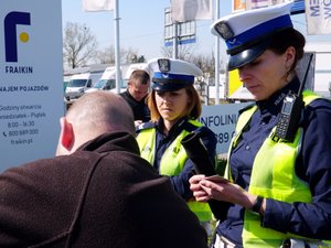 Kontrole policjantów z ruchu drogowego