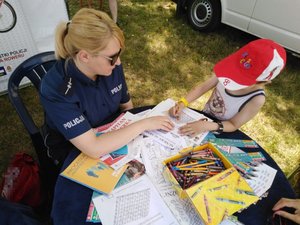 Policjanci na pikniku "Witaj Lato na Bielanach"