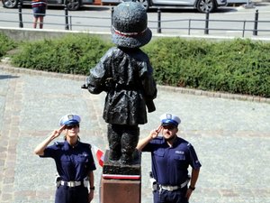 Z okazji 75. rocznicy stołeczni policjanci oddali hołd Powstańcom Warszawskim