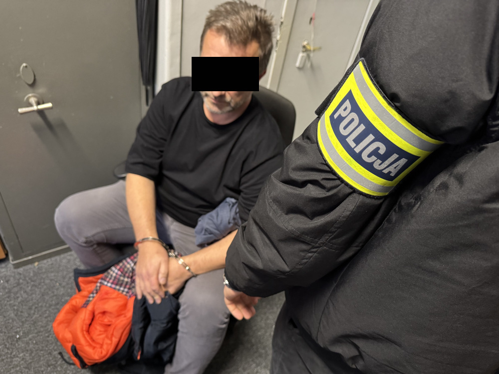 49-latek zatrzymany za posiadanie dziecięcej pornografii