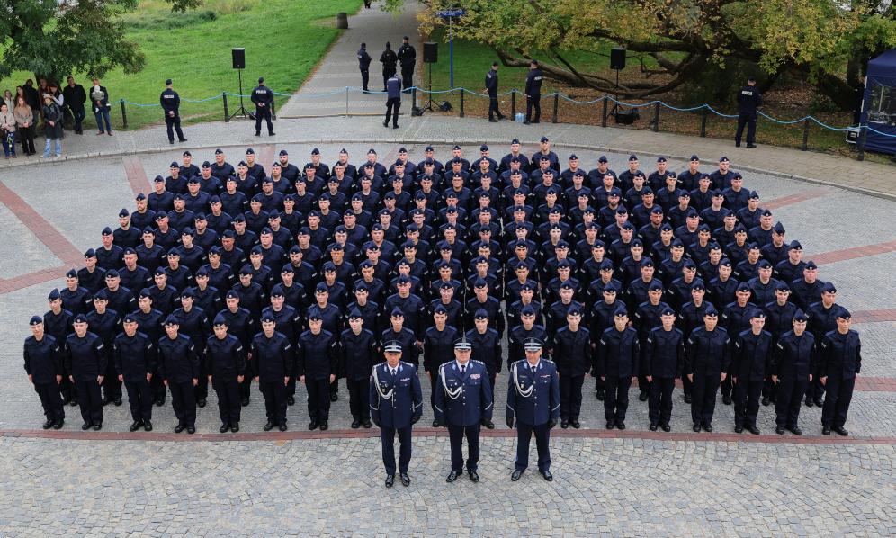 184 nowych policjantów złożyło ślubowanie w Warszawie