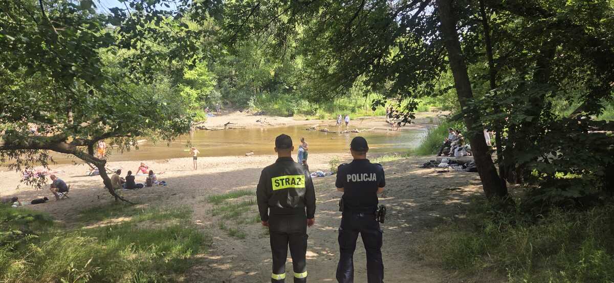 Bezpieczne wakacje 2026- wspólne patrole policjantów i strażaków nad wodą