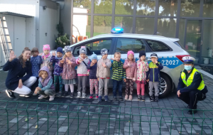 Spotkanie profilaktyczne policjantów Wydziału Ruchu Drogowego KSP z przedszkolakami.
