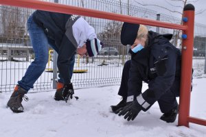 wizyta policjantów w ZSSP w Ostrówka