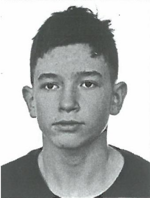 Zdjęcie przedstawia fragment twarzy młodego człowieka.