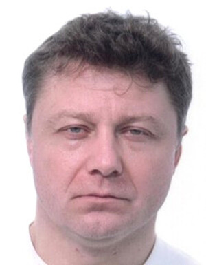 Zdjęcie przedstawia wizerunek mężczyzny.