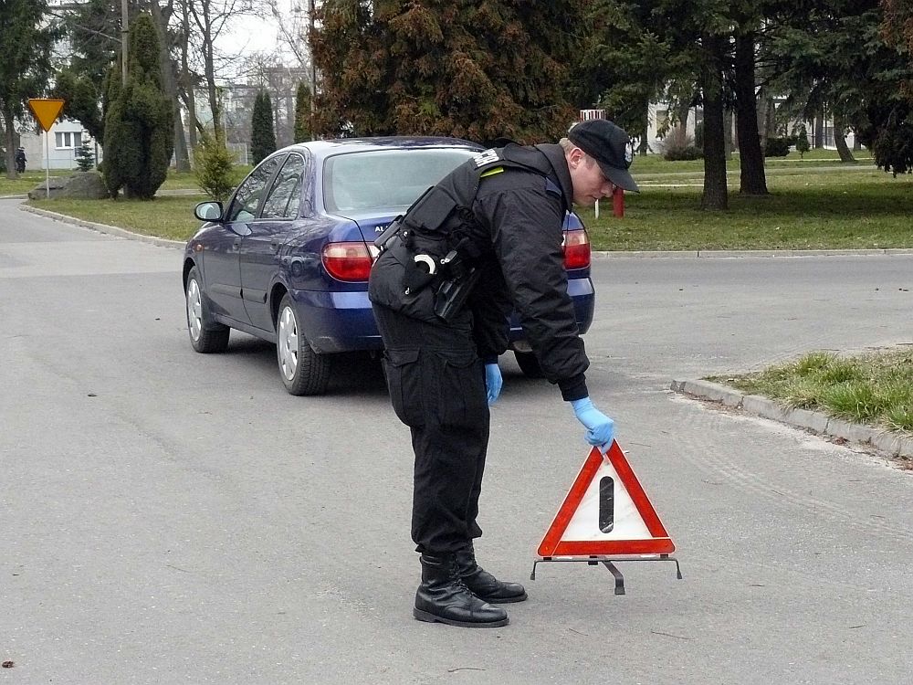 Zabezpieczenie Miejsca Zdarzenia I Ocena Stanu Osoby Poszkodowanej ...