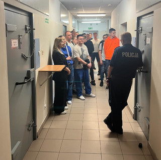 pomieszczenie dla osób zatrzymanych